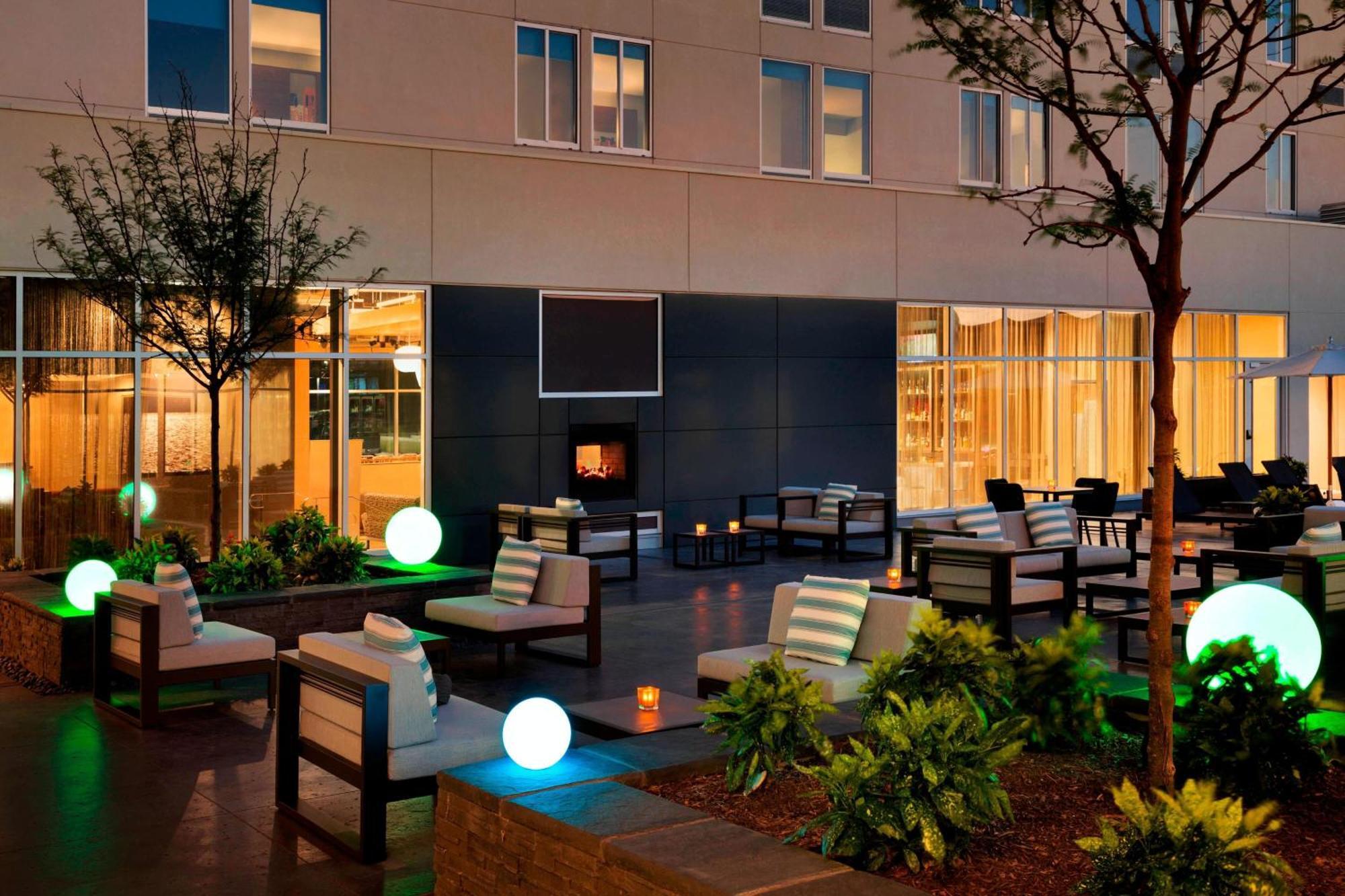 Hotel Aloft Love Field 3*
